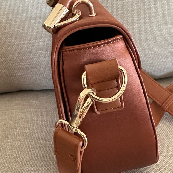 Embroidered Brown Saddle Crossbody Bag with Floral Accent - Picture 7 of 9